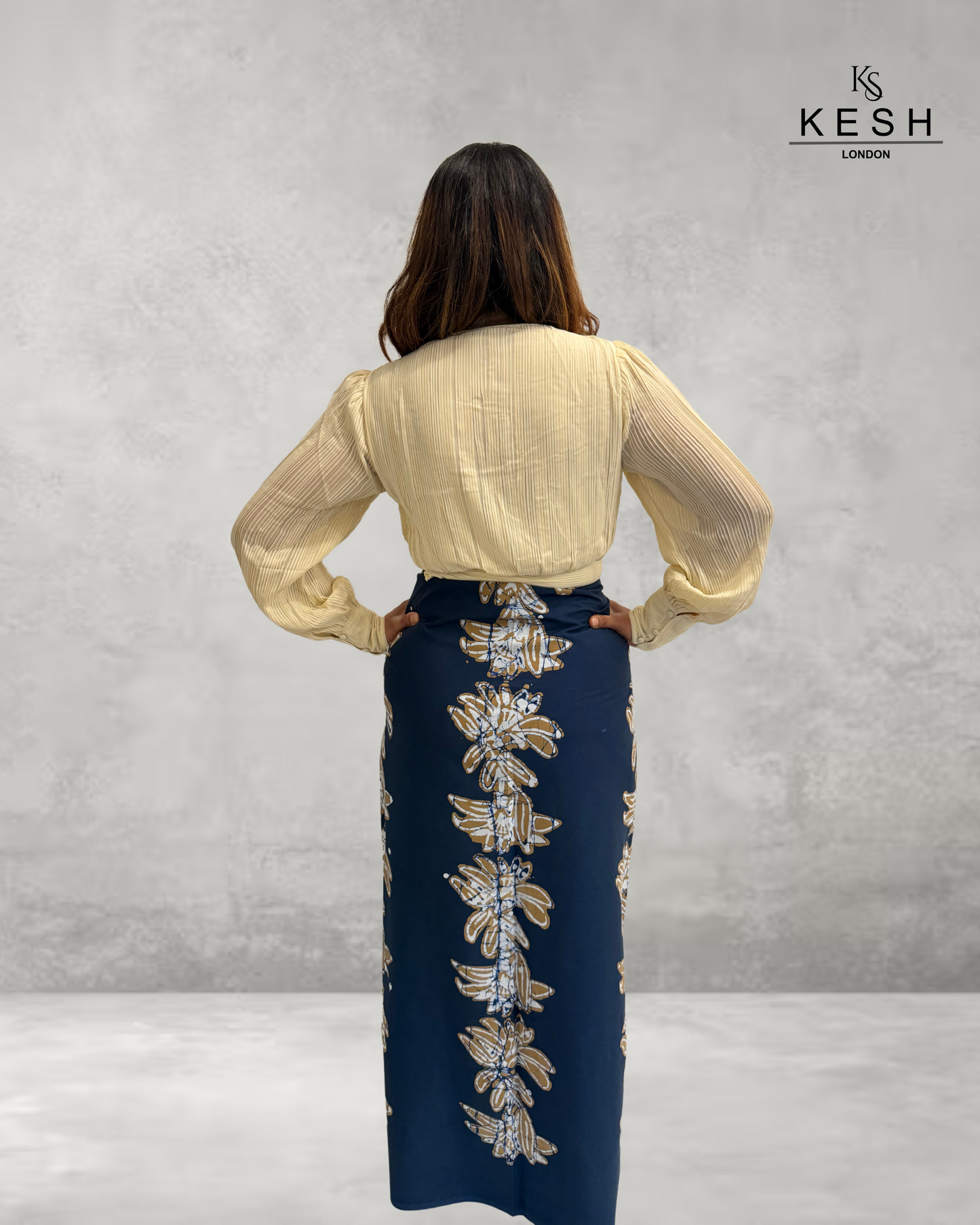 Floral Azure Lungi